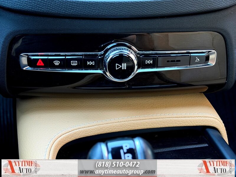 2018 Volvo XC90 T6 Momentum - Photo 19 - Sherman Oaks, CA 91403-1701