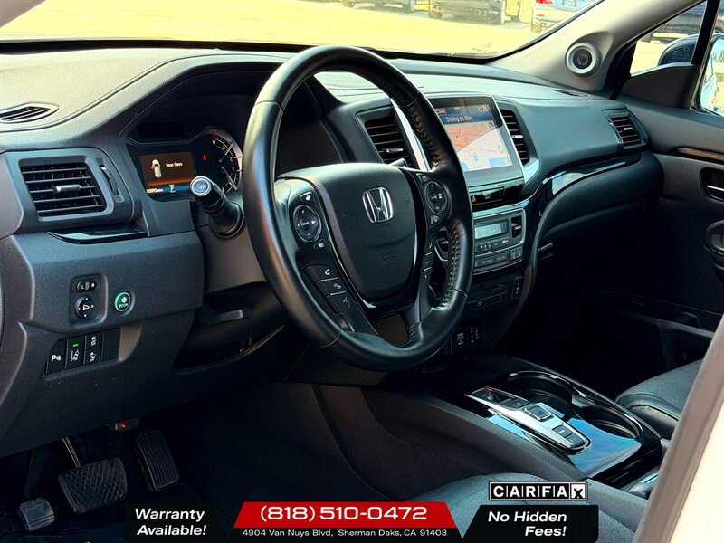2017 Honda Pilot Touring   - Photo 14 - Sherman Oaks, CA 91403-1701