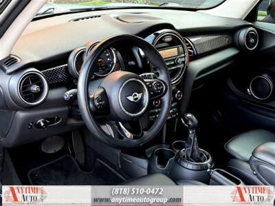 2015 MINI Hardtop 2 Door   - Photo 13 - Sherman Oaks, CA 91403-1701