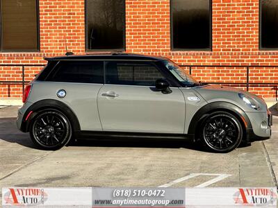 2015 MINI Hardtop 2 Door   - Photo 8 - Sherman Oaks, CA 91403-1701