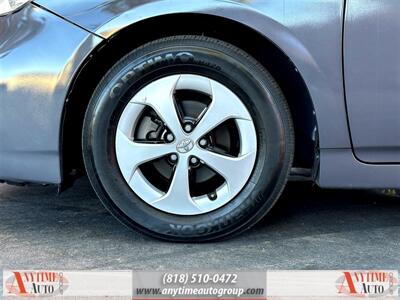 2014 Toyota Prius Three   - Photo 23 - Sherman Oaks, CA 91403-1701