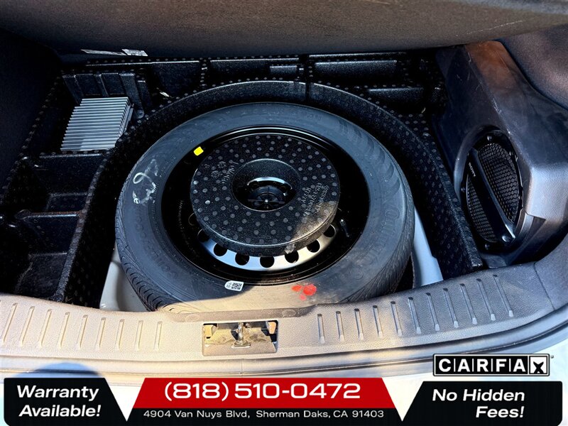 2013 Ford Focus Titanium - Photo 25 - Sherman Oaks, CA 91403-1701