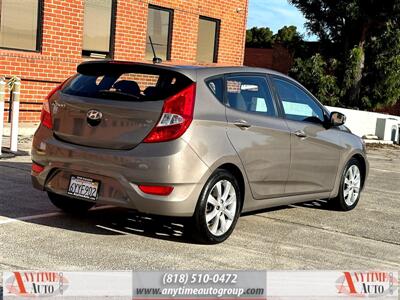 2013 Hyundai ACCENT SE   - Photo 8 - Sherman Oaks, CA 91403-1701