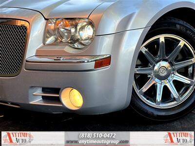 2005 Chrysler 300 Series   - Photo 28 - Sherman Oaks, CA 91403-1701