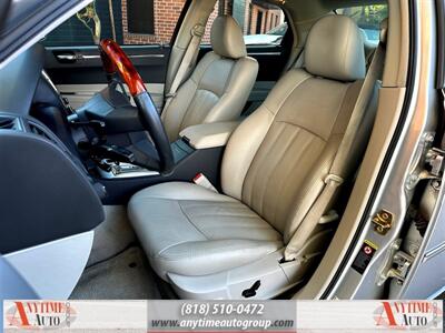 2005 Chrysler 300 Series   - Photo 16 - Sherman Oaks, CA 91403-1701