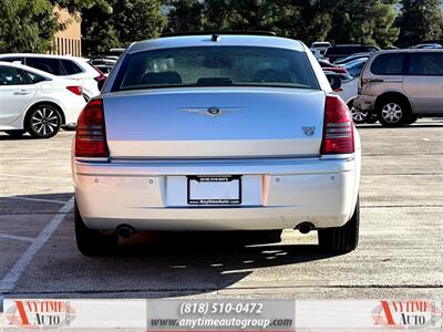 2005 Chrysler 300 Series   - Photo 7 - Sherman Oaks, CA 91403-1701