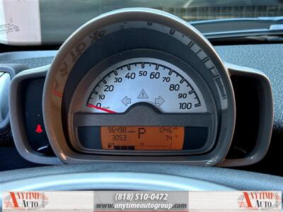 2009 Smart fortwo pure   - Photo 12 - Sherman Oaks, CA 91403-1701