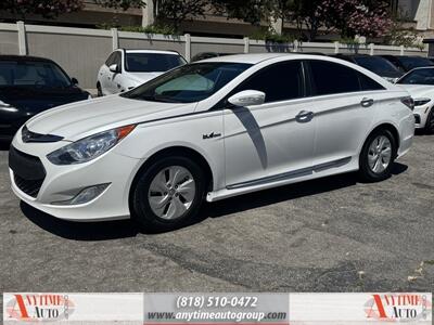 2015 Hyundai SONATA Hybrid   - Photo 2 - Sherman Oaks, CA 91403-1701
