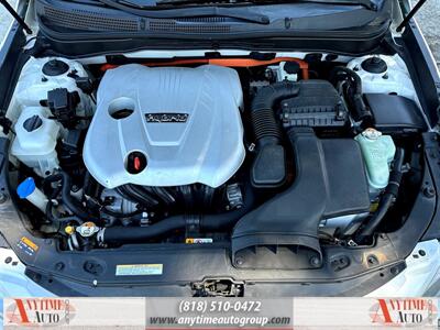 2015 Hyundai SONATA Hybrid   - Photo 23 - Sherman Oaks, CA 91403-1701