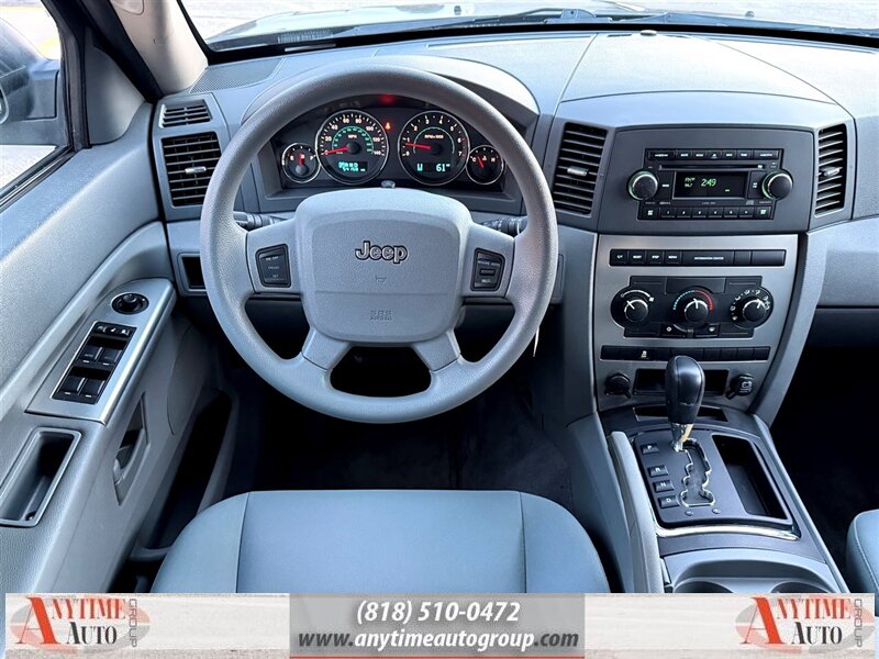2007 Jeep Grand Cherokee Laredo - Photo 11 - Sherman Oaks, CA 91403-1701