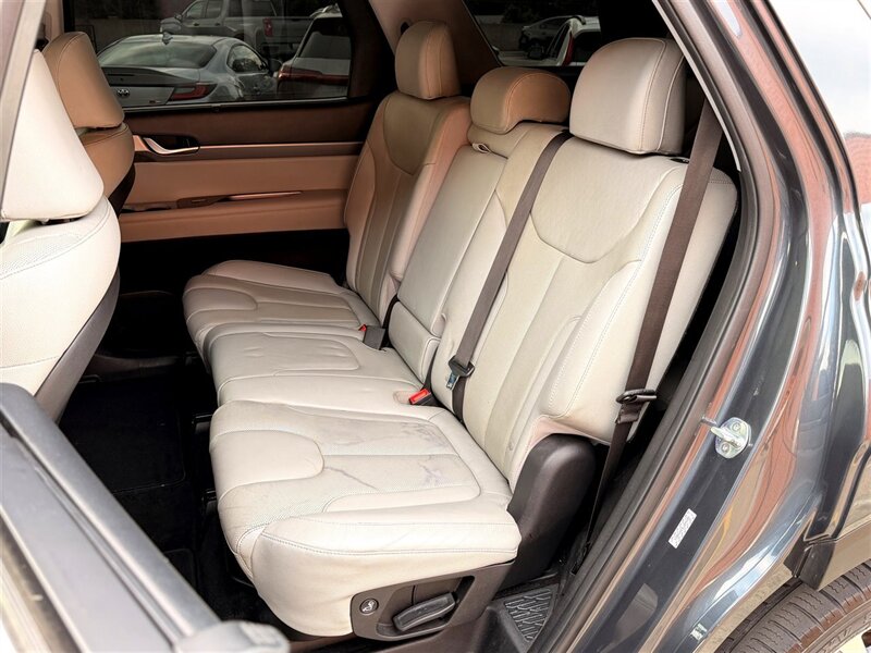 2020 Hyundai PALISADE SEL   - Photo 21 - Sherman Oaks, CA 91403-1701