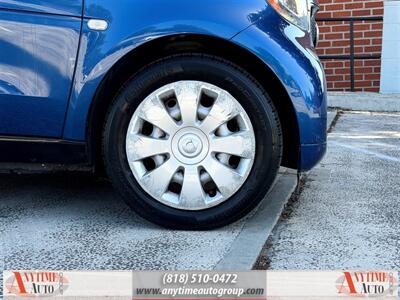 2016 Smart fortwo Passion   - Photo 19 - Sherman Oaks, CA 91403-1701