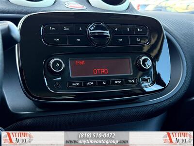 2016 Smart fortwo Passion   - Photo 14 - Sherman Oaks, CA 91403-1701