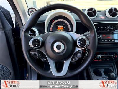 2016 Smart fortwo Passion   - Photo 17 - Sherman Oaks, CA 91403-1701
