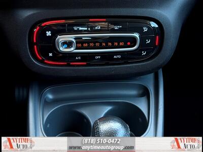 2016 Smart fortwo Passion   - Photo 15 - Sherman Oaks, CA 91403-1701