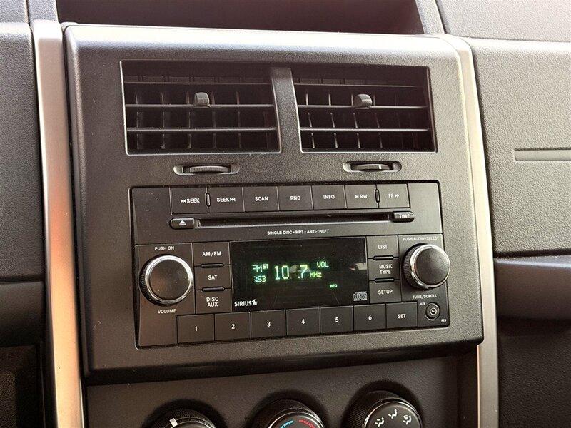 2012 Jeep Liberty Sport - Photo 16 - Sherman Oaks, CA 91403-1701