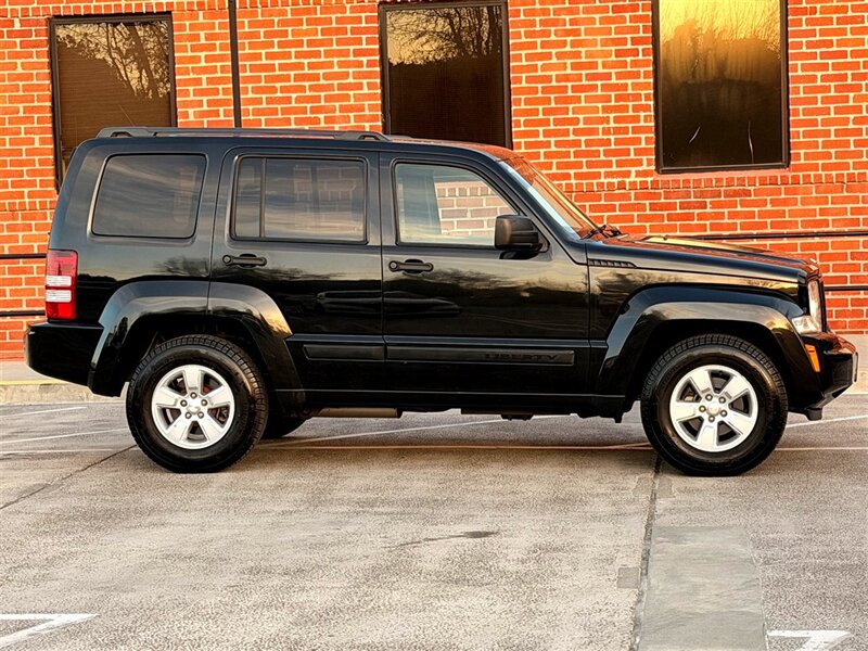 2012 Jeep Liberty Sport - Photo 8 - Sherman Oaks, CA 91403-1701