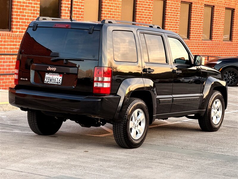 2012 Jeep Liberty Sport - Photo 7 - Sherman Oaks, CA 91403-1701