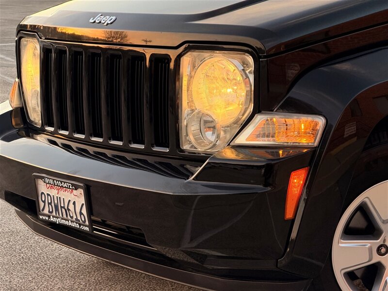 2012 Jeep Liberty Sport - Photo 27 - Sherman Oaks, CA 91403-1701