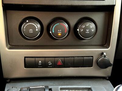 2012 Jeep Liberty Sport - Photo 17 - Sherman Oaks, CA 91403-1701