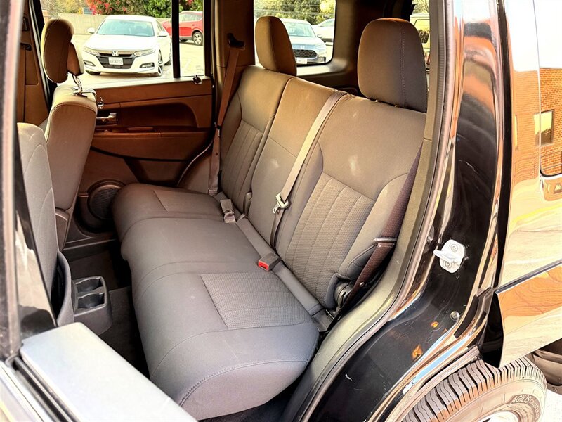 2012 Jeep Liberty Sport - Photo 21 - Sherman Oaks, CA 91403-1701