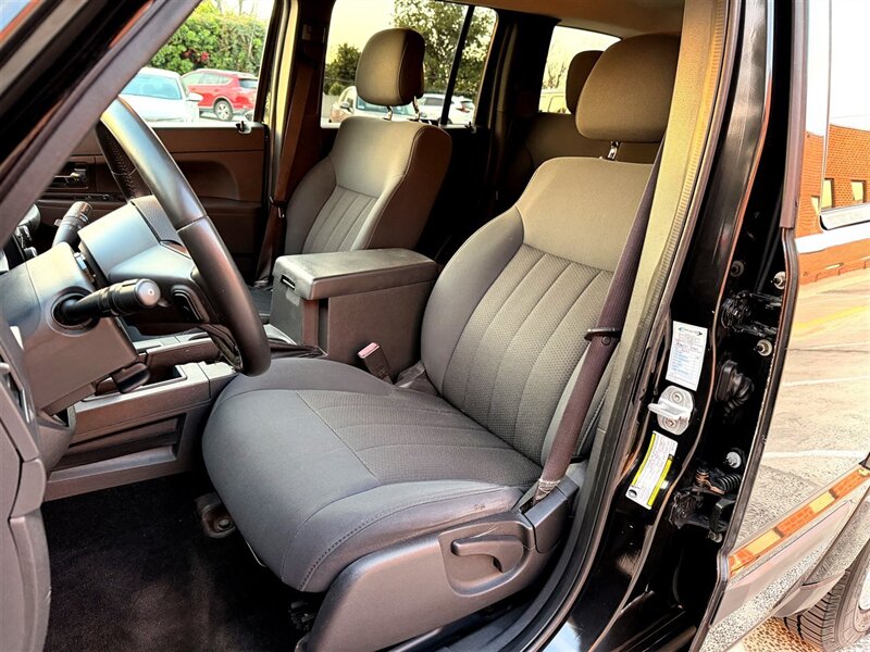 2012 Jeep Liberty Sport - Photo 14 - Sherman Oaks, CA 91403-1701