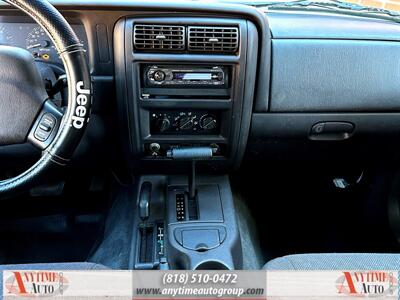 2000 Jeep Cherokee Classic  4x4 - Photo 13 - Sherman Oaks, CA 91403-1701