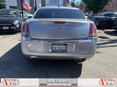 2014 Chrysler 300C   - Photo 4 - Sherman Oaks, CA 91403-1701