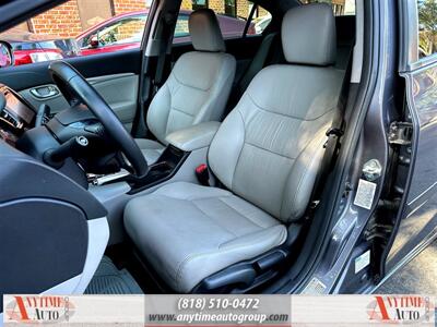 2014 Honda Civic Hybrid   - Photo 14 - Sherman Oaks, CA 91403-1701