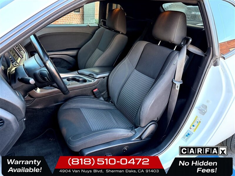 2018 Dodge Challenger R/T   - Photo 10 - Sherman Oaks, CA 91403-1701