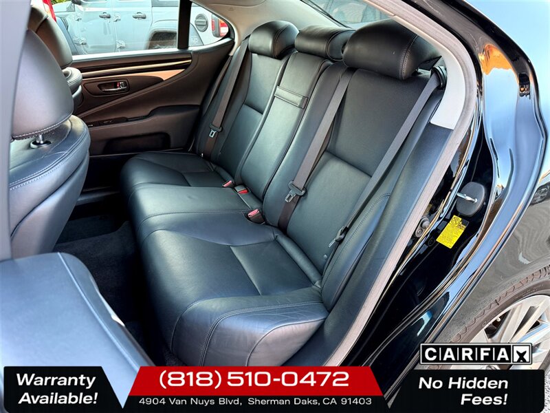 2014 Lexus LS 460   - Photo 23 - Sherman Oaks, CA 91403-1701