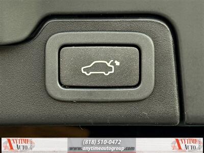 2018 Land Rover Range Rover Evoque SE   - Photo 25 - Sherman Oaks, CA 91403-1701