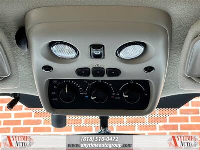 2004 GMC Yukon Denali   - Photo 17 - Sherman Oaks, CA 91403-1701