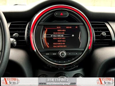 2015 MINI Hardtop 2 Door Cooper   - Photo 13 - Sherman Oaks, CA 91403-1701