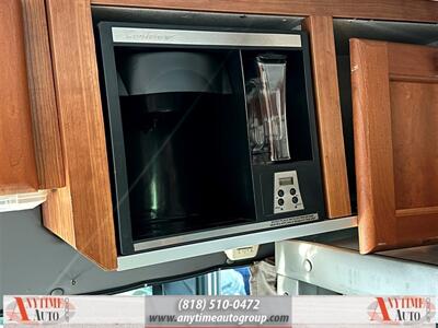 2008 Freightliner Sprinter 2500  Motorhome - Photo 29 - Sherman Oaks, CA 91403-1701