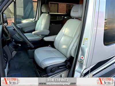 2008 Freightliner Sprinter 2500  Motorhome - Photo 13 - Sherman Oaks, CA 91403-1701