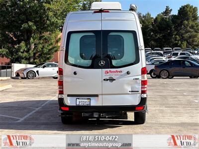 2008 Freightliner Sprinter 2500  Motorhome - Photo 6 - Sherman Oaks, CA 91403-1701