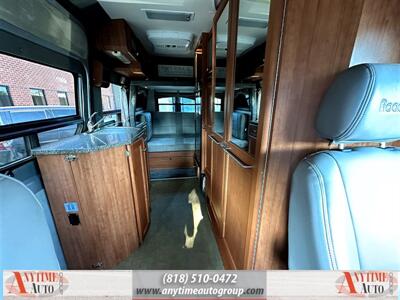2008 Freightliner Sprinter 2500  Motorhome - Photo 20 - Sherman Oaks, CA 91403-1701