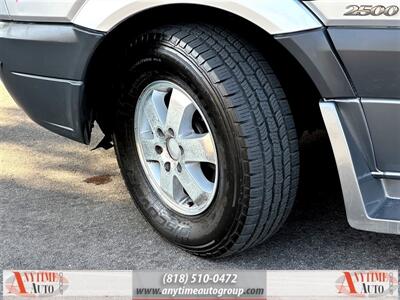 2008 Freightliner Sprinter 2500  Motorhome - Photo 32 - Sherman Oaks, CA 91403-1701