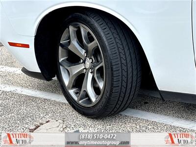 2015 Dodge Challenger SXT Plus   - Photo 24 - Sherman Oaks, CA 91403-1701
