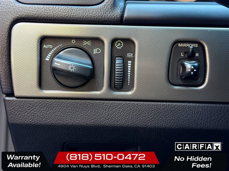 2005 Ford Thunderbird - Photo 17 - Sherman Oaks, CA 91403-1701