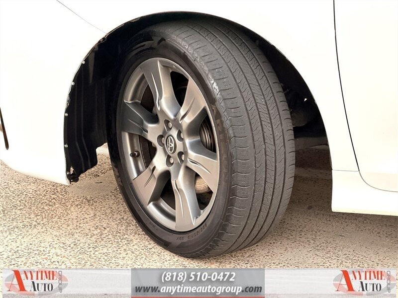 2018 Toyota Sienna SE 8-Passenger - Photo 28 - Sherman Oaks, CA 91403-1701