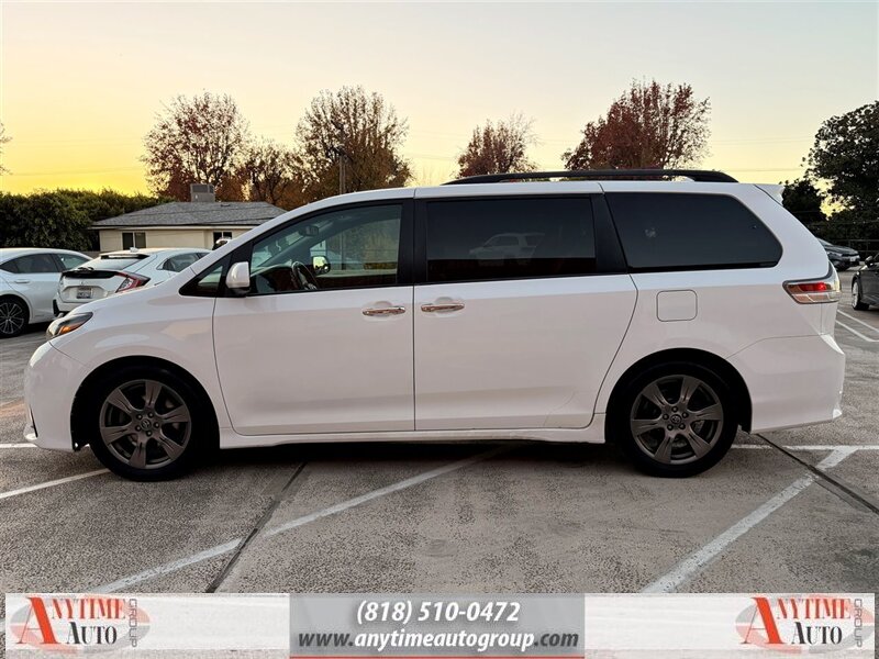 2018 Toyota Sienna SE 8-Passenger - Photo 4 - Sherman Oaks, CA 91403-1701