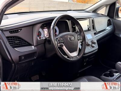 2018 Toyota Sienna SE 8-Passenger - Photo 13 - Sherman Oaks, CA 91403-1701