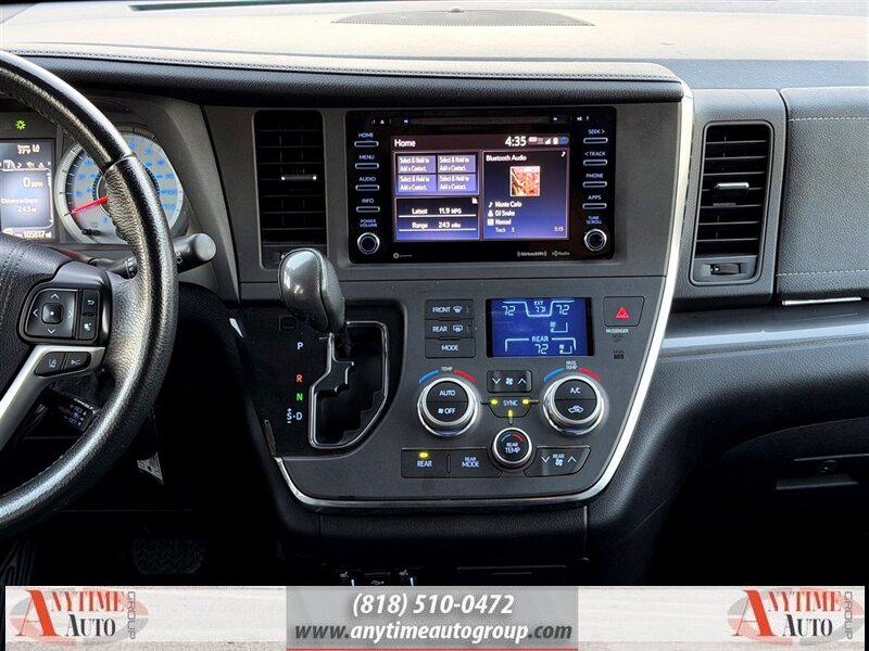 2018 Toyota Sienna SE 8-Passenger - Photo 12 - Sherman Oaks, CA 91403-1701