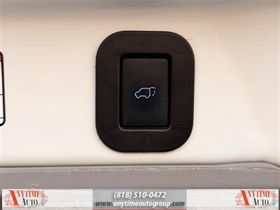 2018 Toyota Sienna SE 8-Passenger - Photo 25 - Sherman Oaks, CA 91403-1701