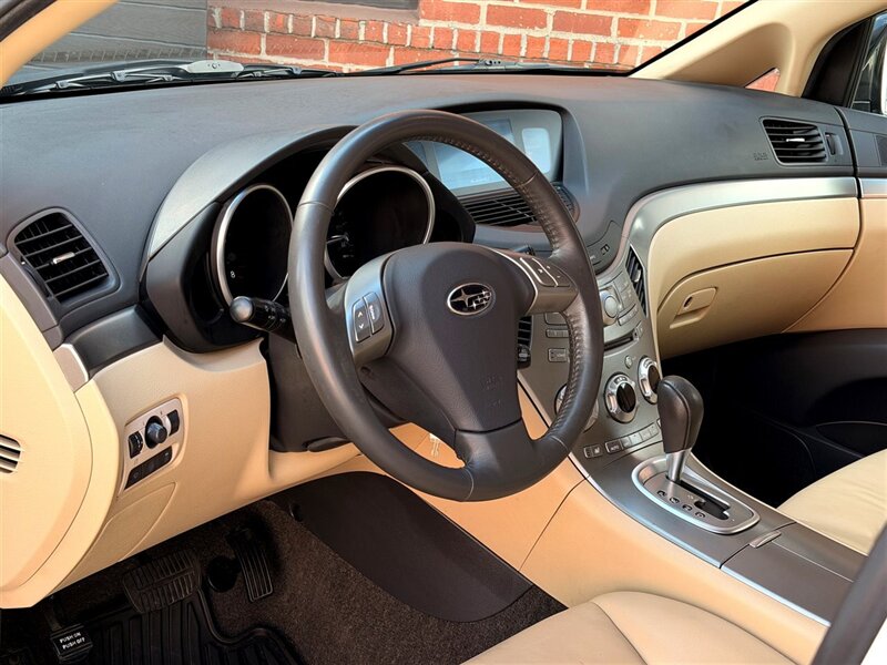 2009 Subaru Tribeca Special Edition 7-Passenger - Photo 14 - Sherman Oaks, CA 91403-1701