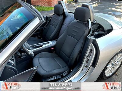 2005 BMW Z4 2.5i   - Photo 14 - Sherman Oaks, CA 91403-1701