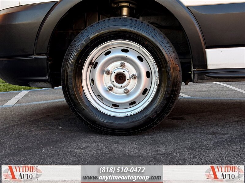 2019 Ford Transit Medium Roof Cargo Van - Photo 24 - Sherman Oaks, CA 91403-1701