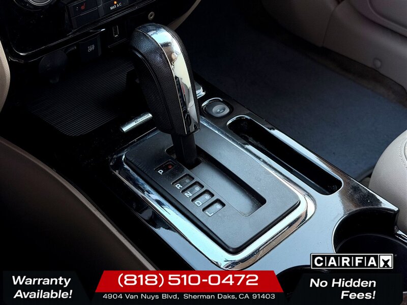 2012 Ford Escape Hybrid Limited   - Photo 17 - Sherman Oaks, CA 91403-1701